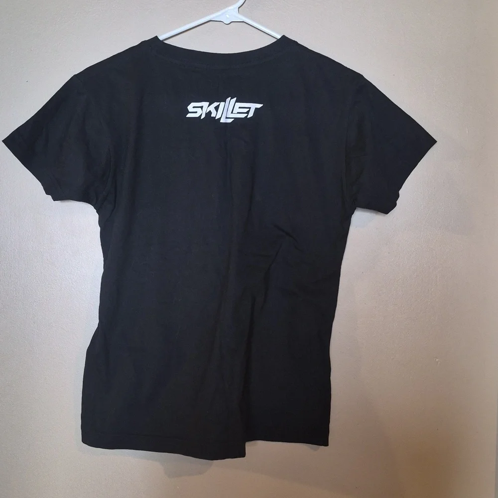 Skillet Tee Shirt - Picture 4 of 5